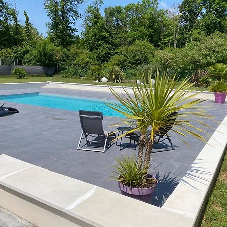 Bed and Breakfast Le Spa De L Albizia Cessieu Exterior foto