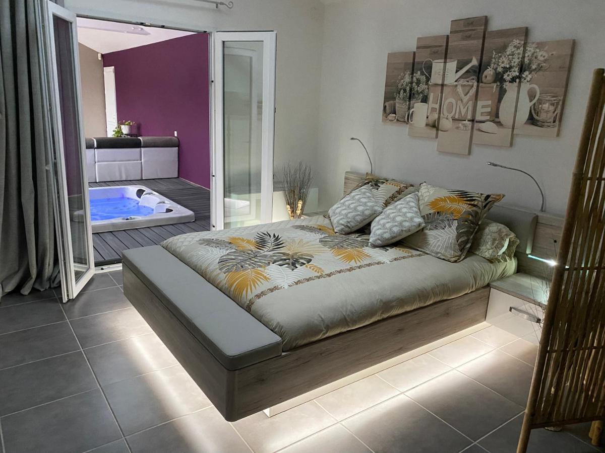 Bed and Breakfast Le Spa De L Albizia Cessieu Exterior foto