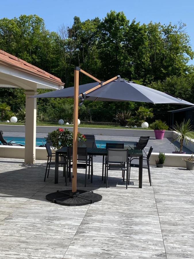 Bed and Breakfast Le Spa De L Albizia Cessieu Exterior foto