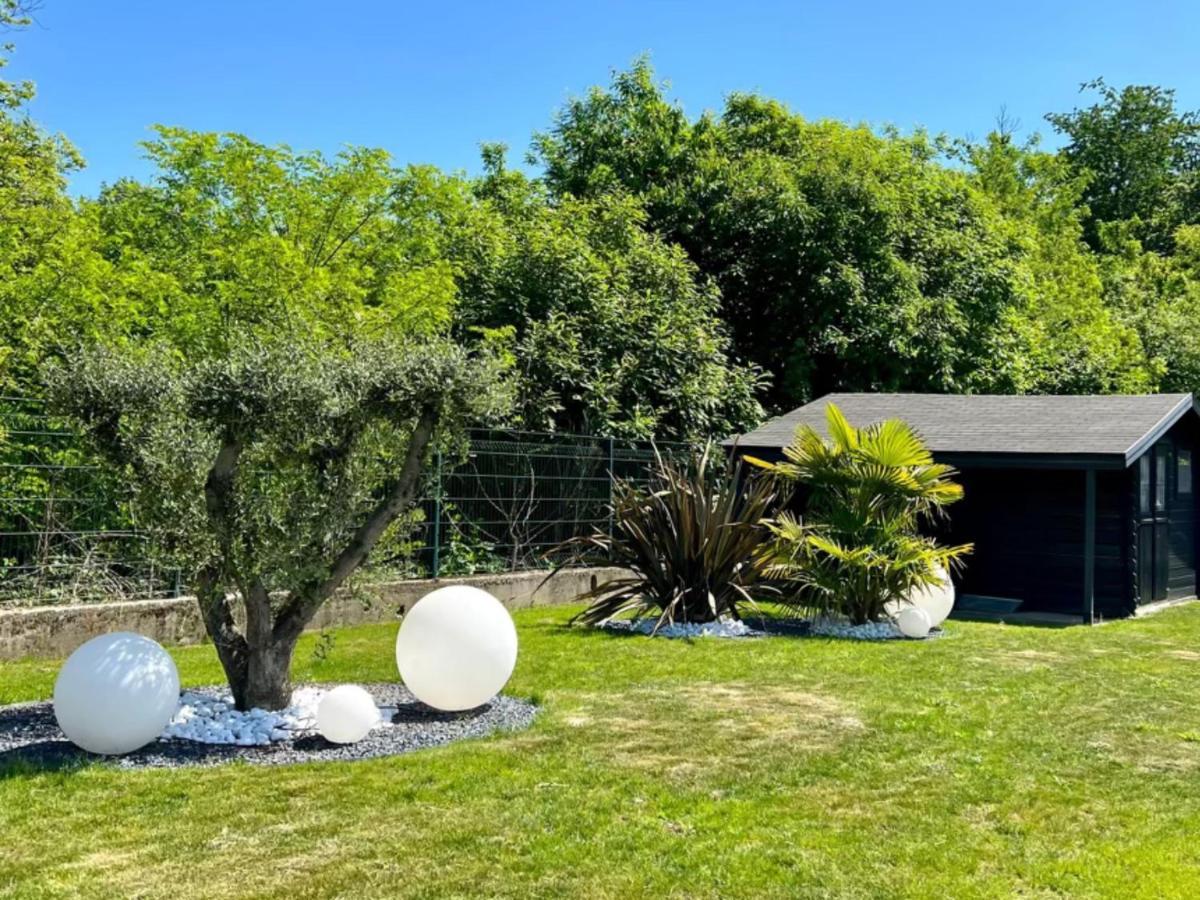 Bed and Breakfast Le Spa De L Albizia Cessieu Exterior foto