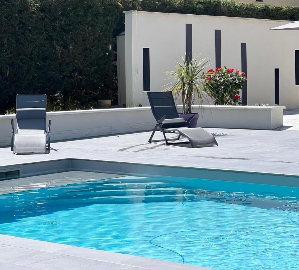 Bed and Breakfast Le Spa De L Albizia Cessieu Exterior foto